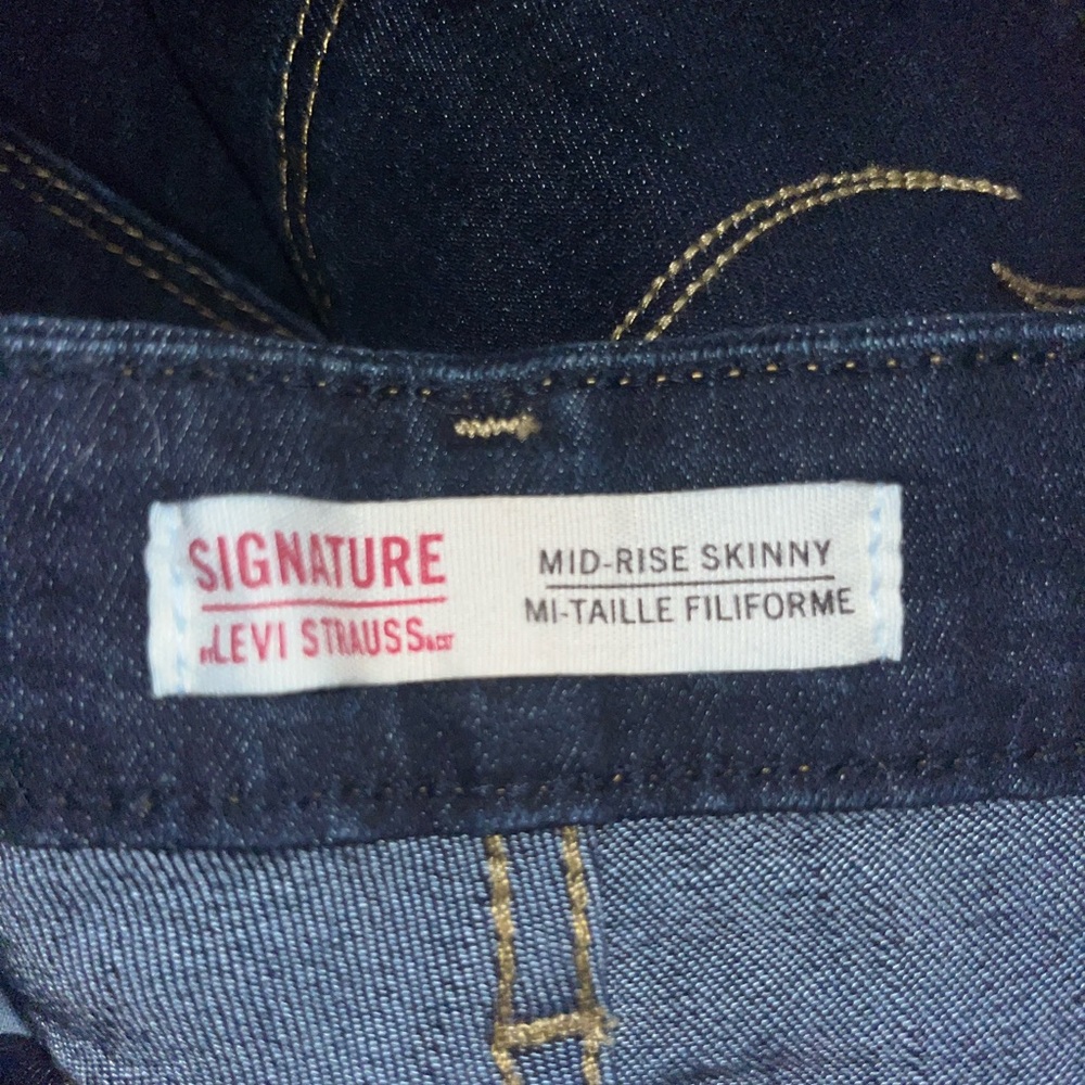 Signature by Levi Strauss Dark Indigo Women's Skinny Jeans - Picture 3 of 3